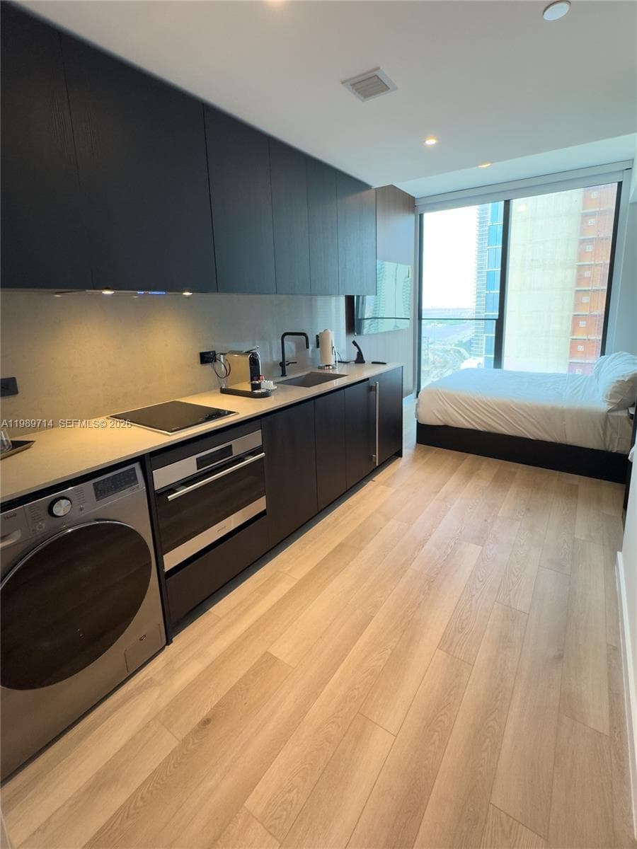 20 NE 11th St # 3006A, Miami FL 33132 — 5