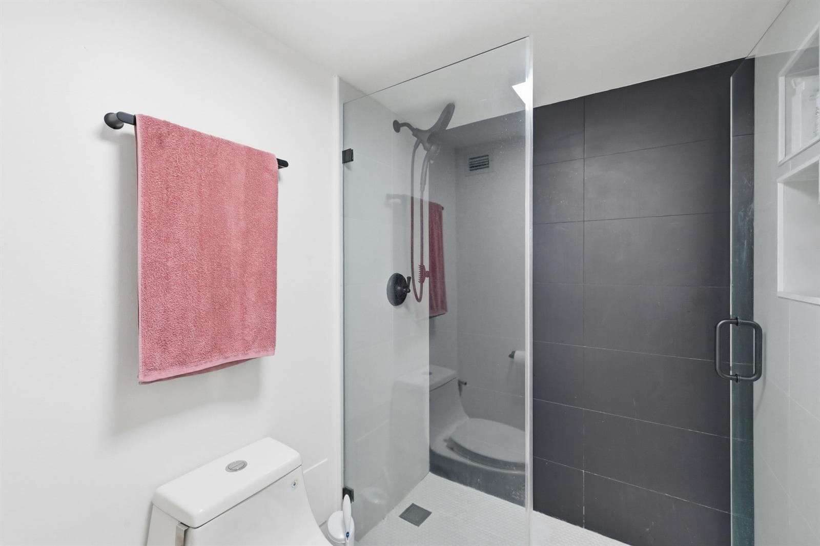 18011 Biscayne Boulevard # 1502, Aventura FL 33160 — 17