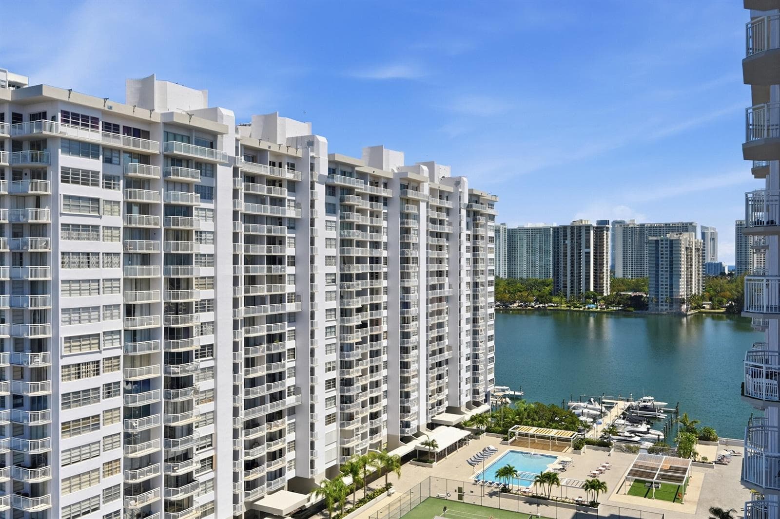 18011 Biscayne Boulevard # 1502, Aventura FL 33160 — 1