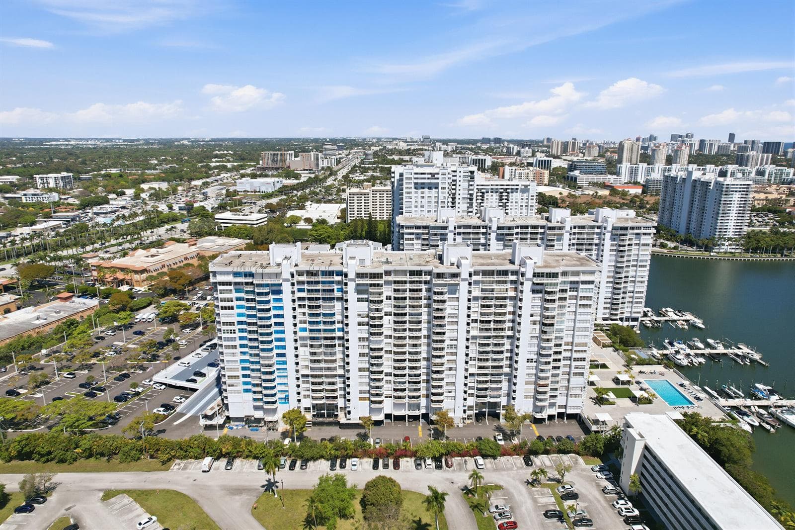 18011 Biscayne Boulevard # 1502, Aventura FL 33160 — 40
