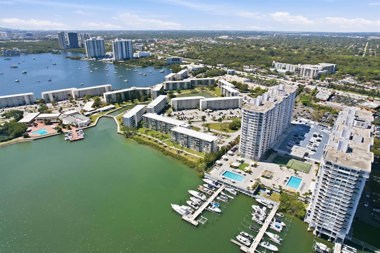18011 Biscayne Boulevard # 1502, Aventura FL 33160 — 31