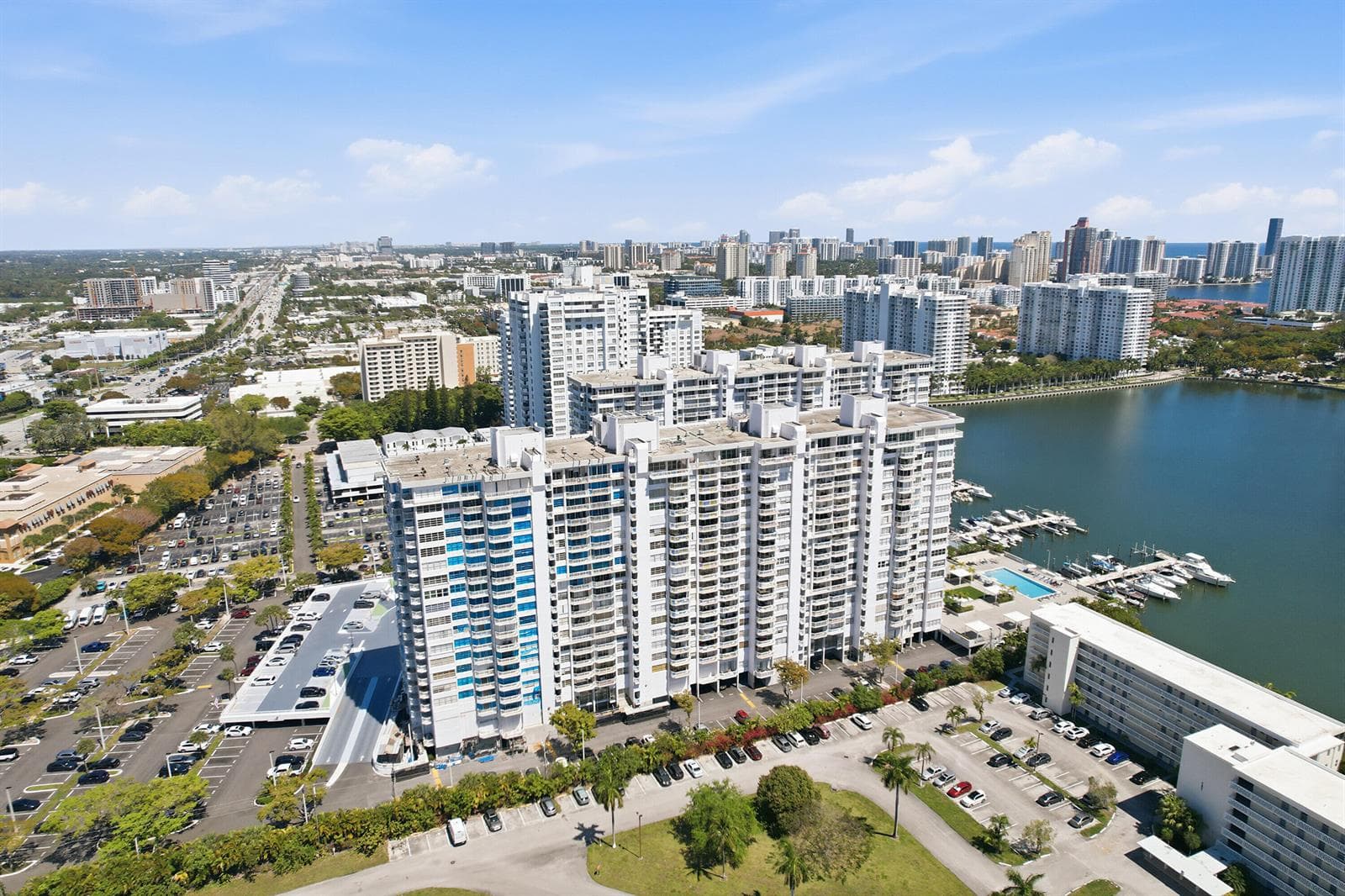 18011 Biscayne Boulevard # 1502, Aventura FL 33160 — 39