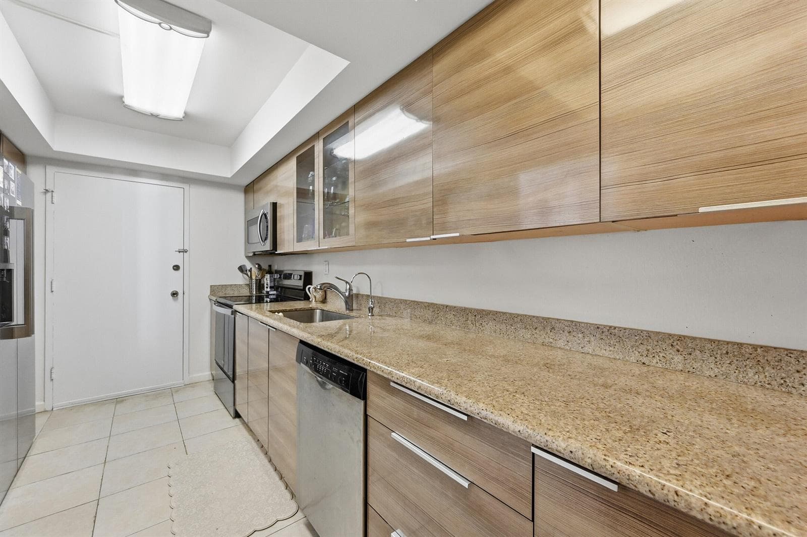 18011 Biscayne Boulevard # 1502, Aventura FL 33160 — 4