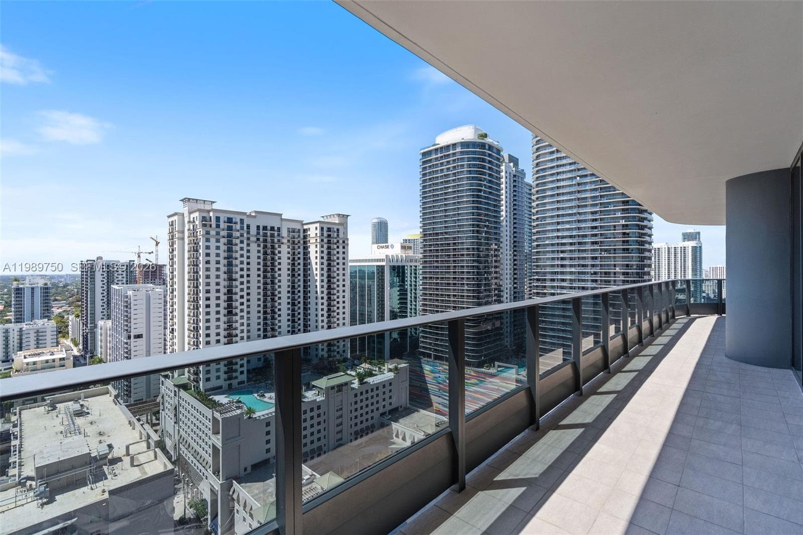 1000 Brickell Plz # 2812, Miami FL 33131 — 28