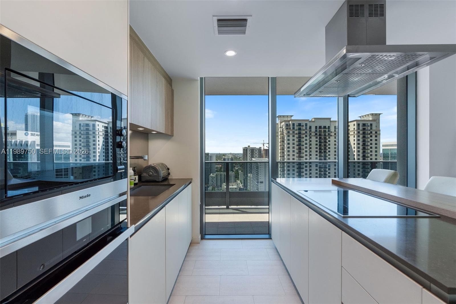 1000 Brickell Plz # 2812, Miami FL 33131 — 10