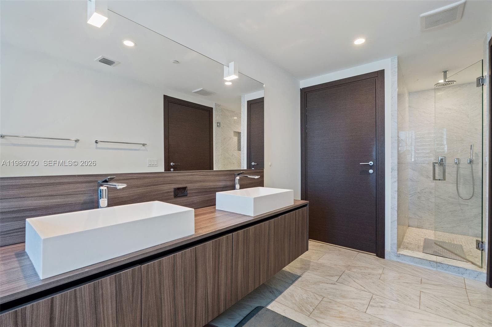 1000 Brickell Plz # 2812, Miami FL 33131 — 19