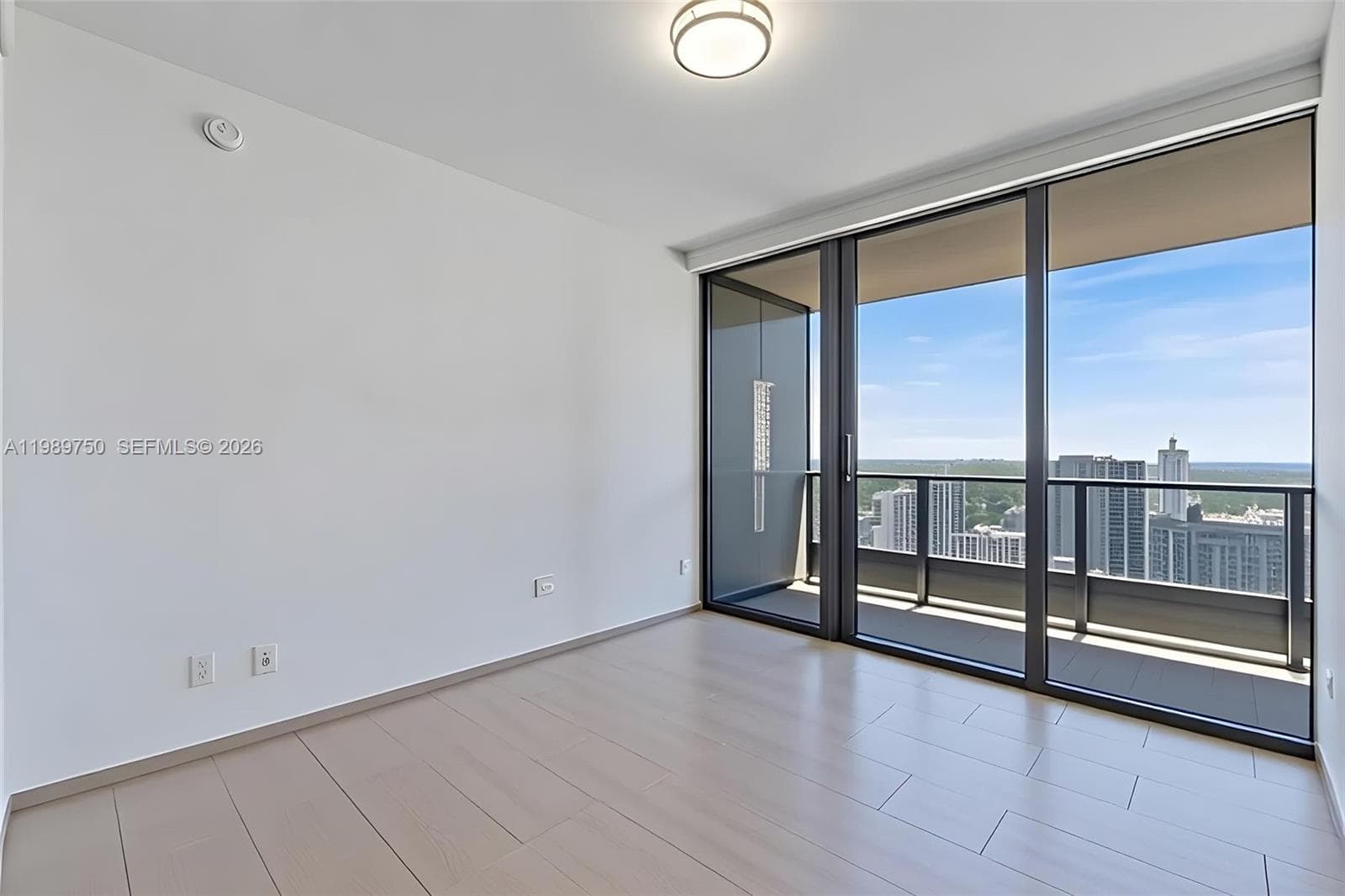 1000 Brickell Plz # 2812, Miami FL 33131 — 25
