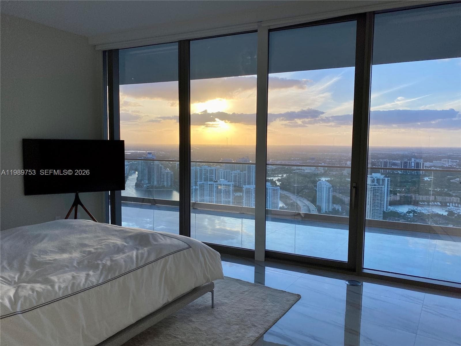 18975 Collins Ave # 5105, Sunny Isles Beach FL 33160 — 10