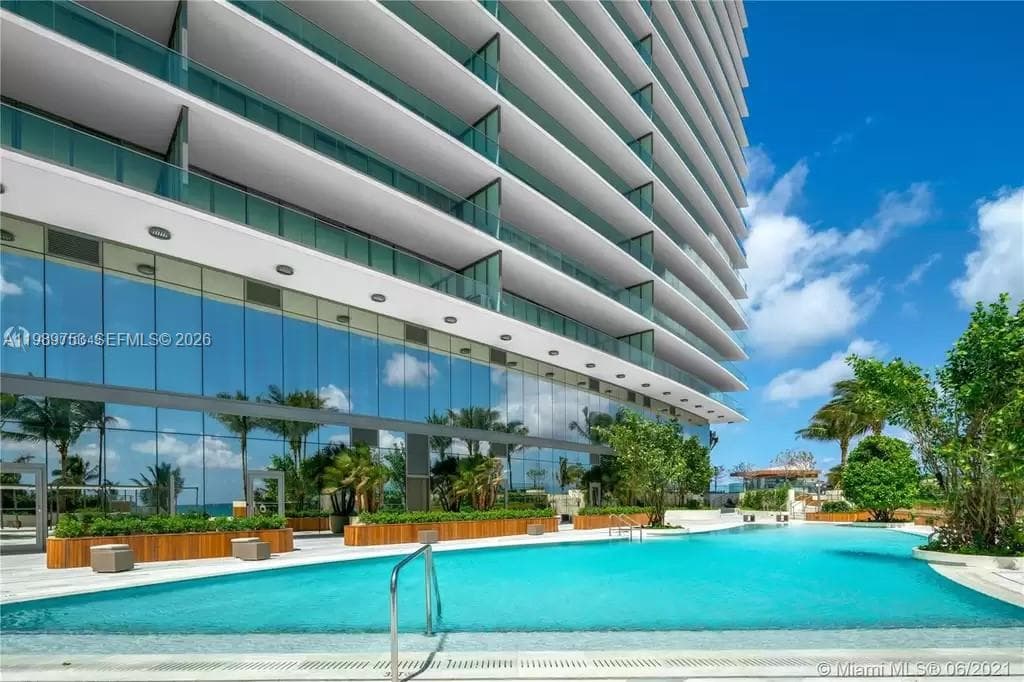 18975 Collins Ave # 5105, Sunny Isles Beach FL 33160 — 35