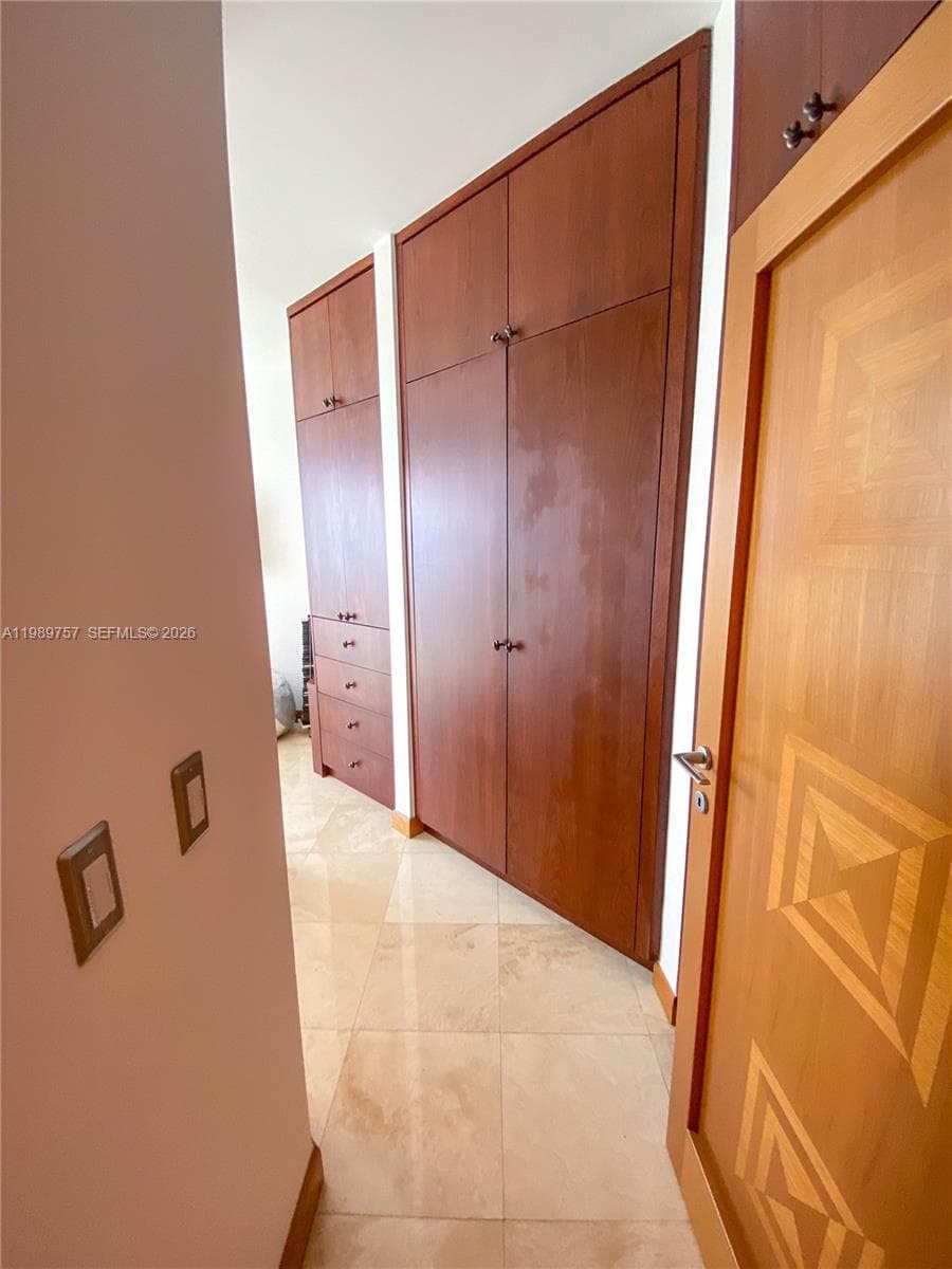 6301 Collins Ave, Miami Beach FL 33141 — 23