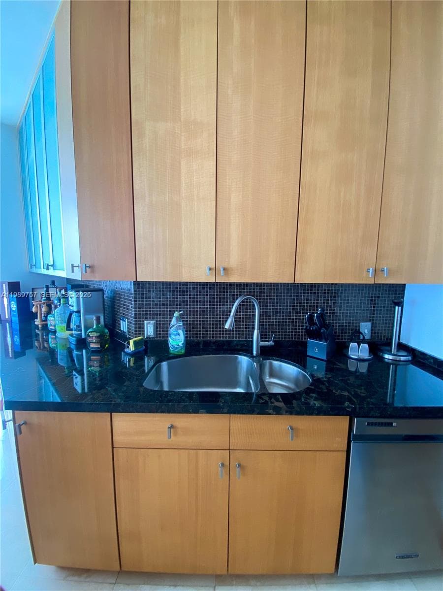 6301 Collins Ave, Miami Beach FL 33141 — 13