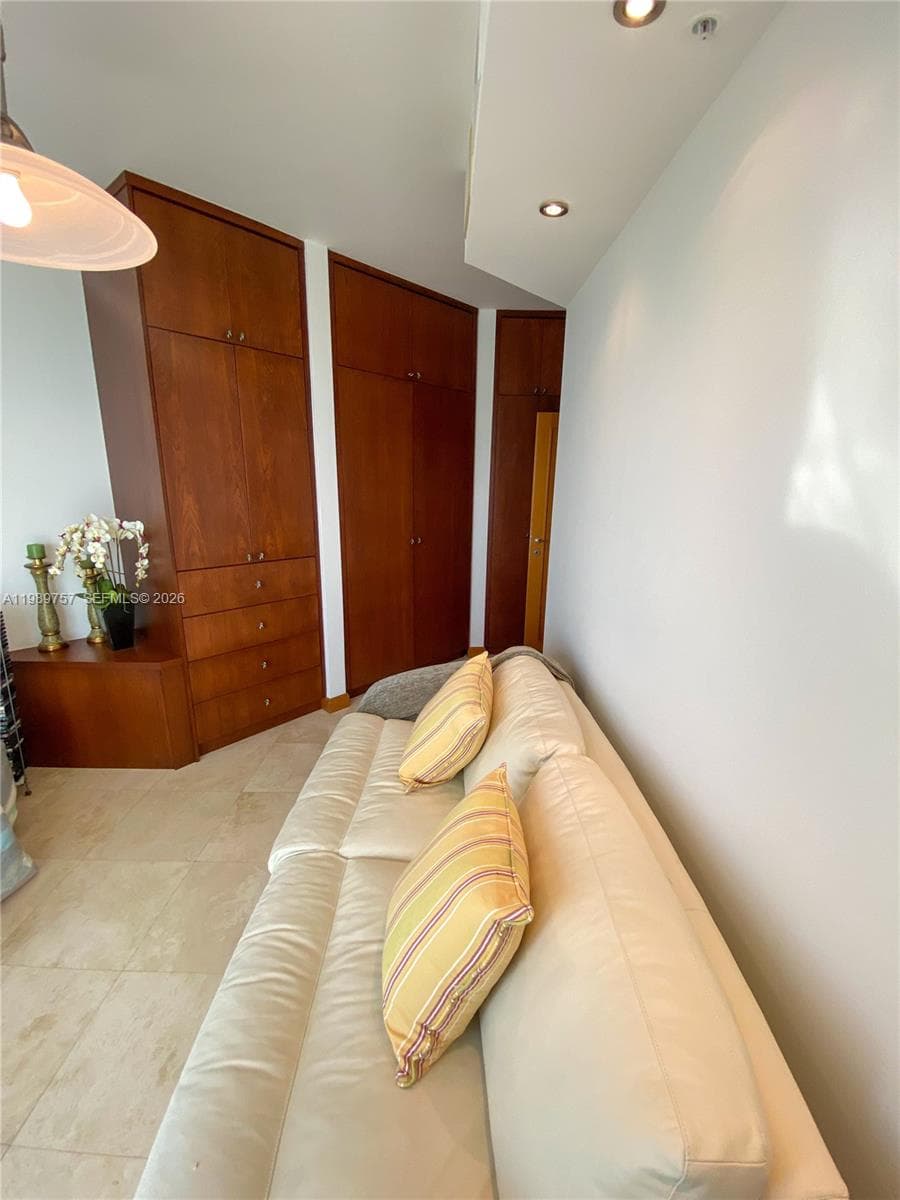 6301 Collins Ave, Miami Beach FL 33141 — 24