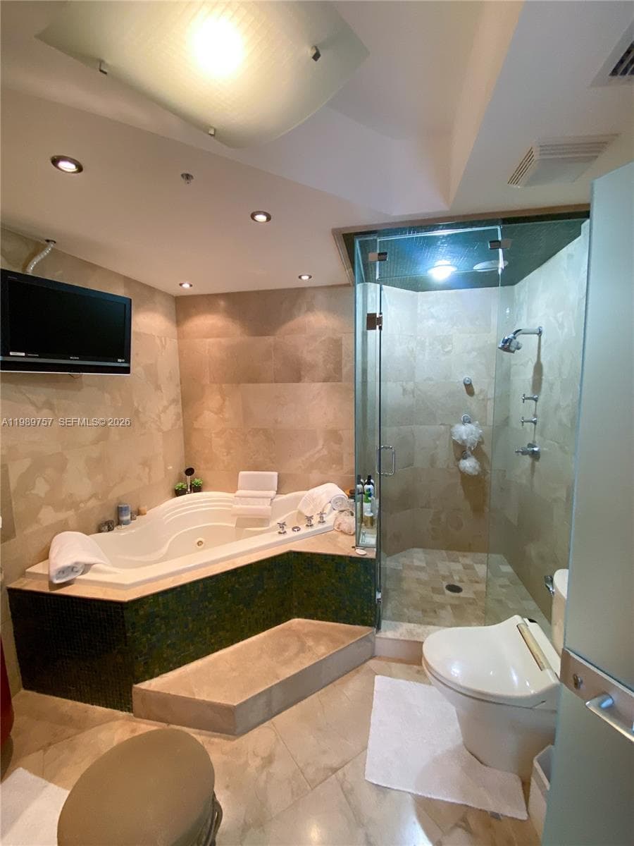 6301 Collins Ave, Miami Beach FL 33141 — 30