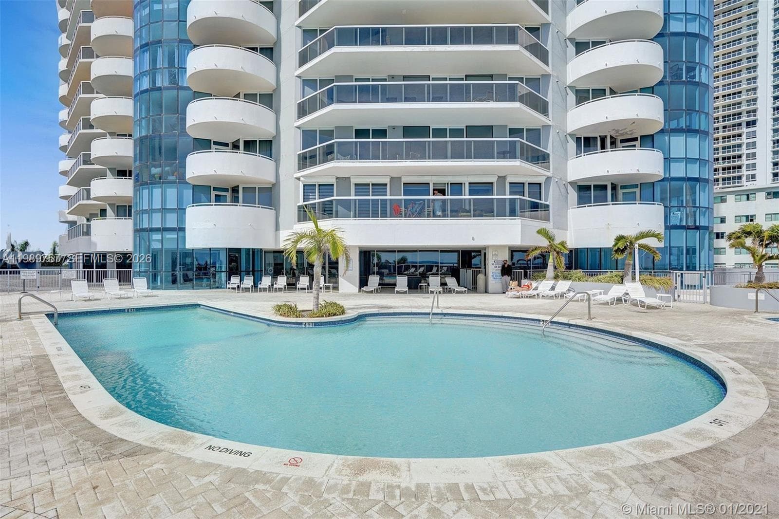 6301 Collins Ave, Miami Beach FL 33141 — 48