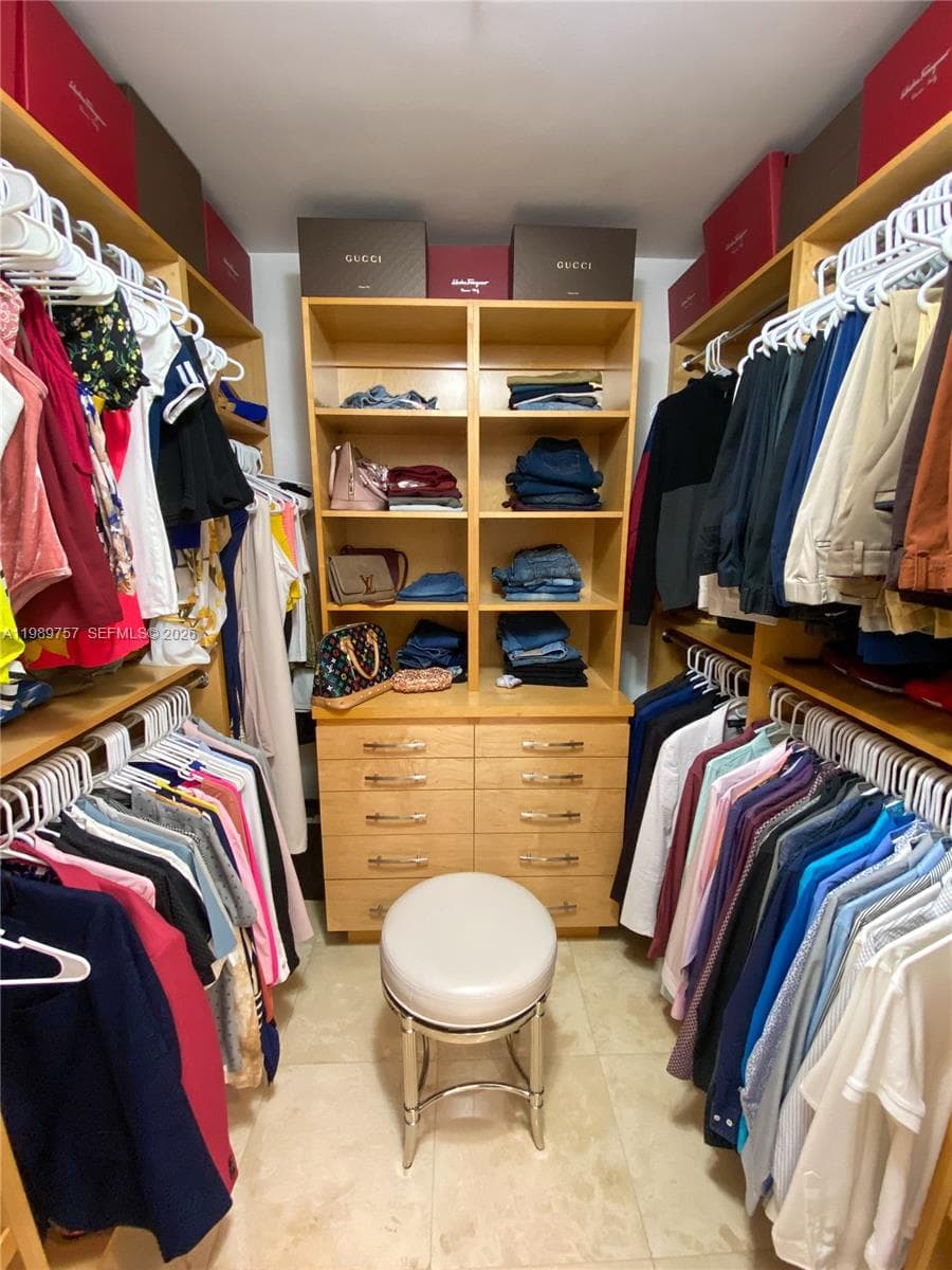 6301 Collins Ave, Miami Beach FL 33141 — 31