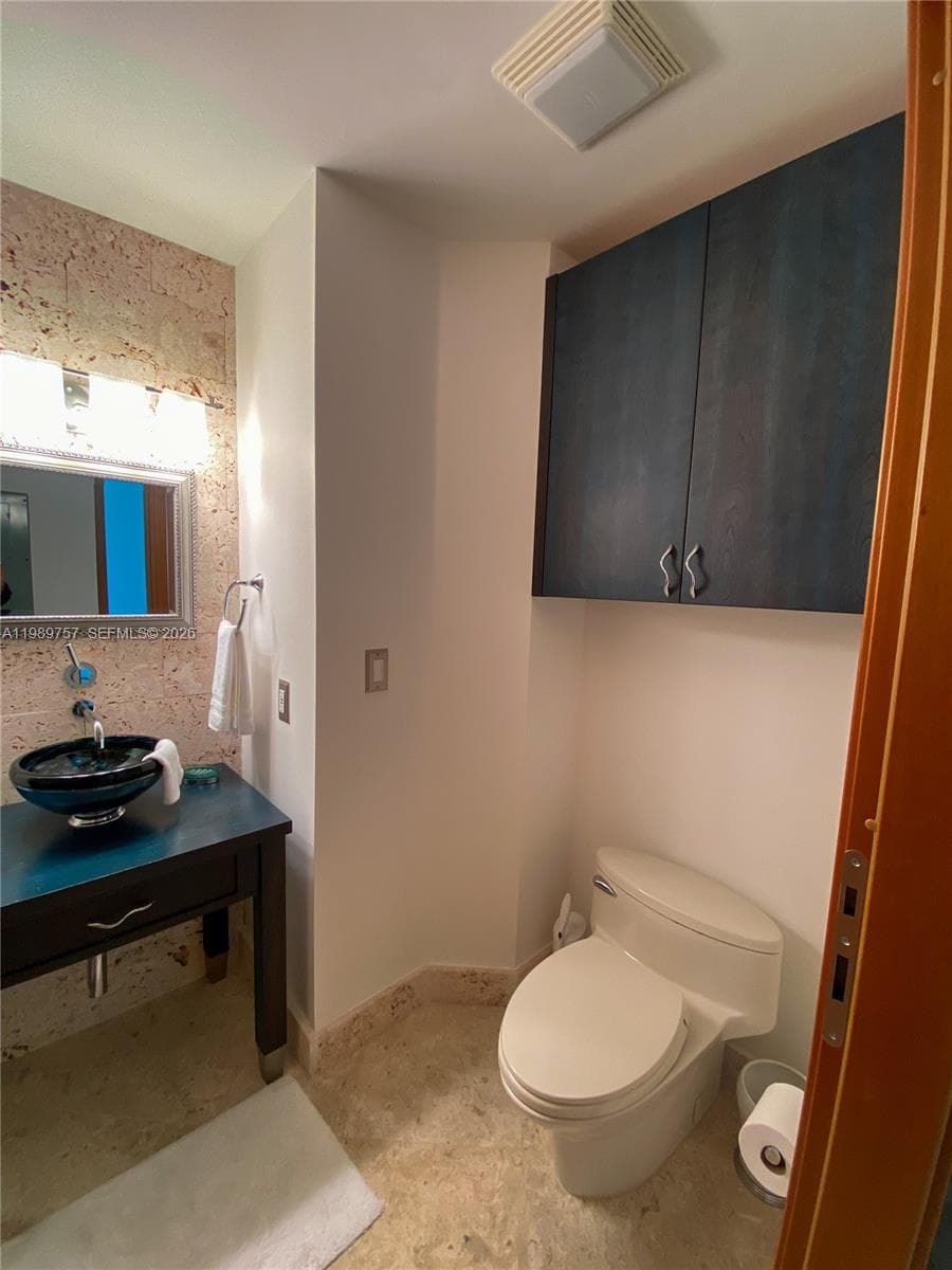 6301 Collins Ave, Miami Beach FL 33141 — 21