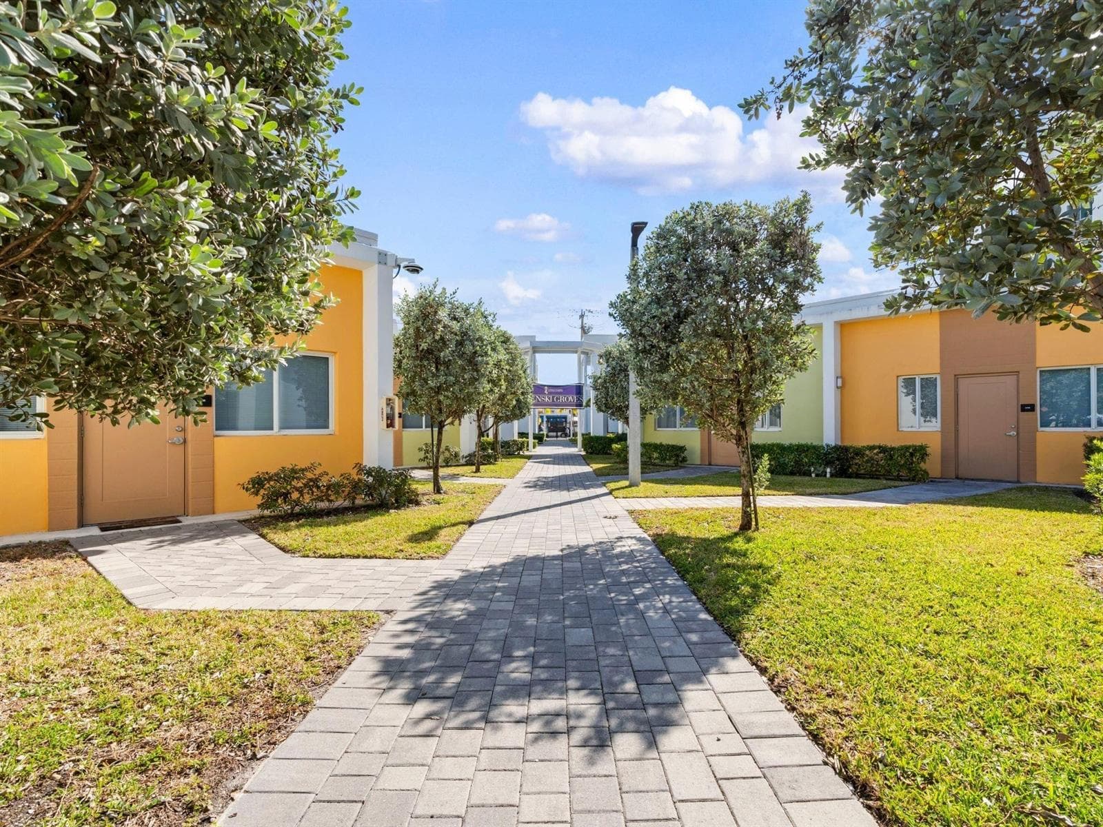 2130 NW 37th Street, Miami FL 33142 — 22