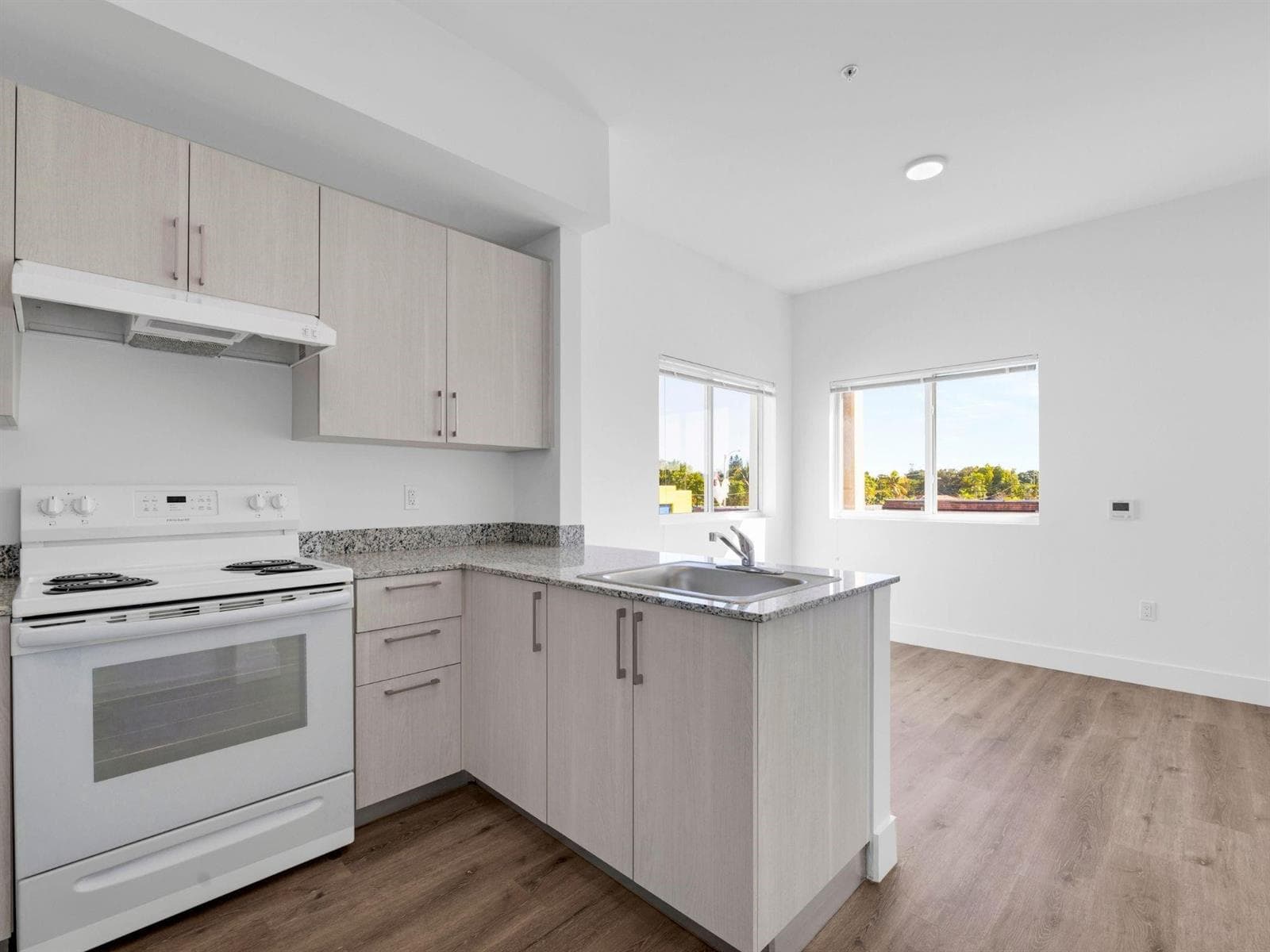 2130 NW 37th Street, Miami FL 33142 — 4