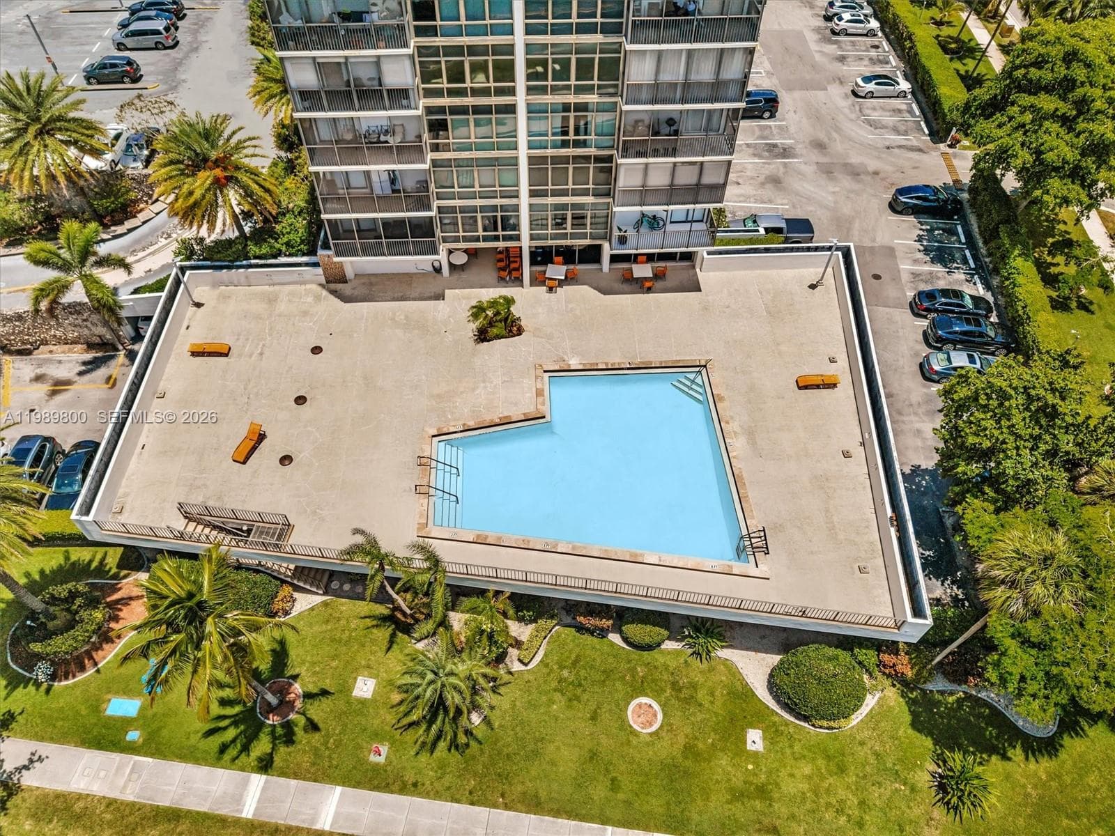 3375 N Country Club Dr # 208, Aventura FL 33180 — 52