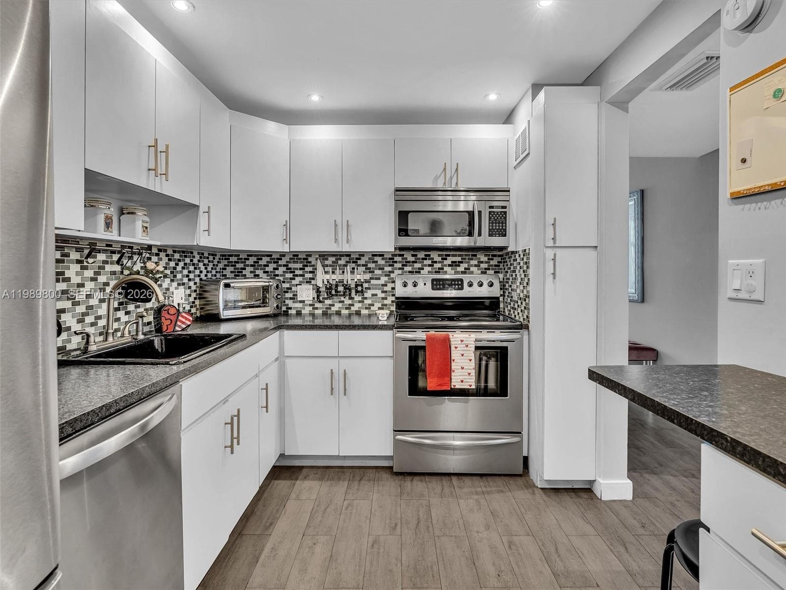 3375 N Country Club Dr # 208, Aventura FL 33180 — 8