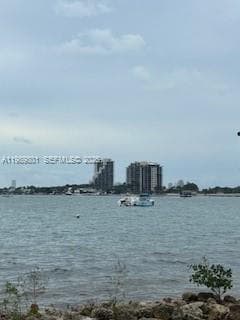 1750 N Bayshore Dr # 1714, Miami FL 33132 — 14