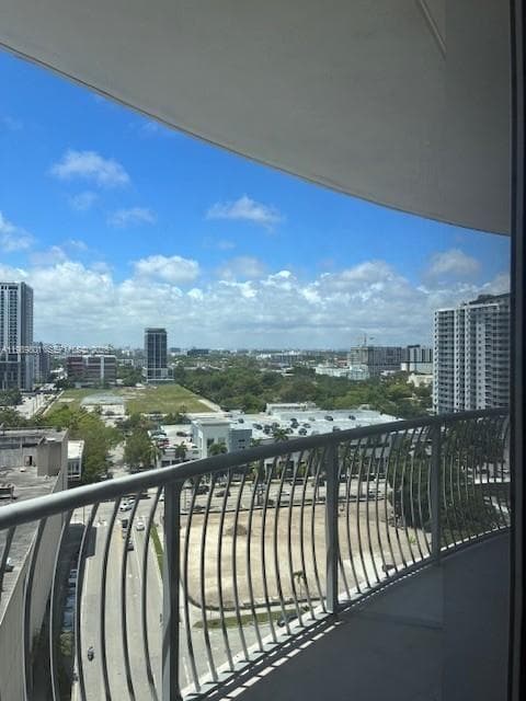 1750 N Bayshore Dr # 1714, Miami FL 33132 — 11
