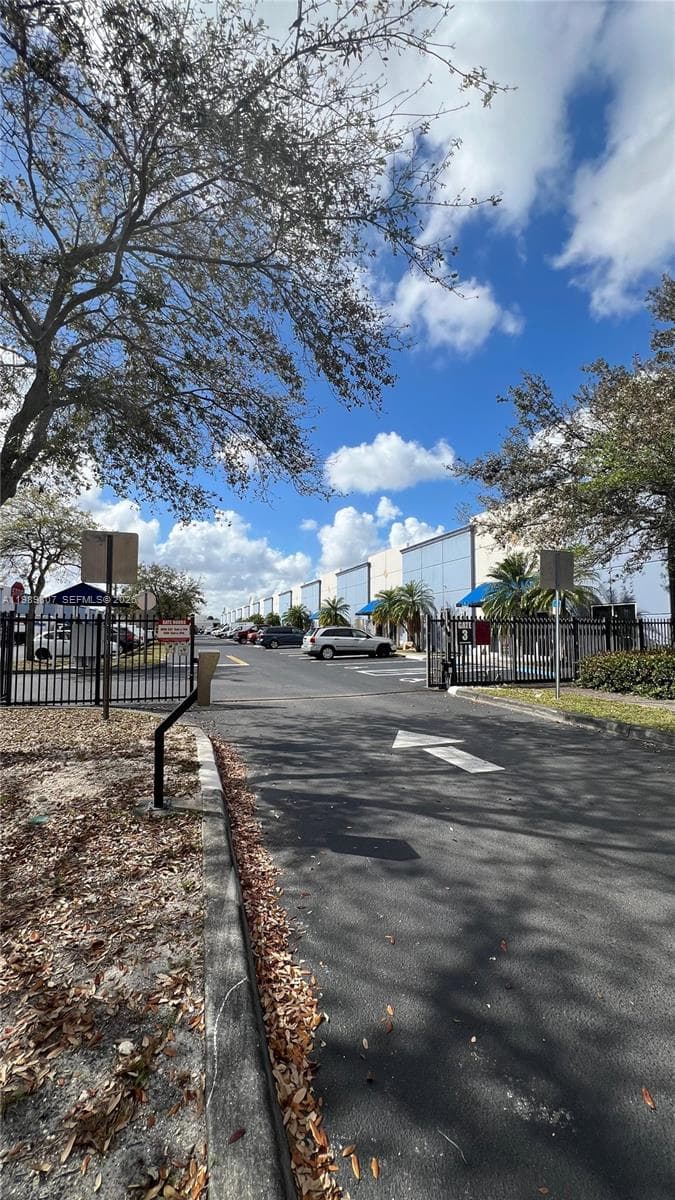 4960 NW 165th St # B19, Miami Gardens FL 33014 — 7