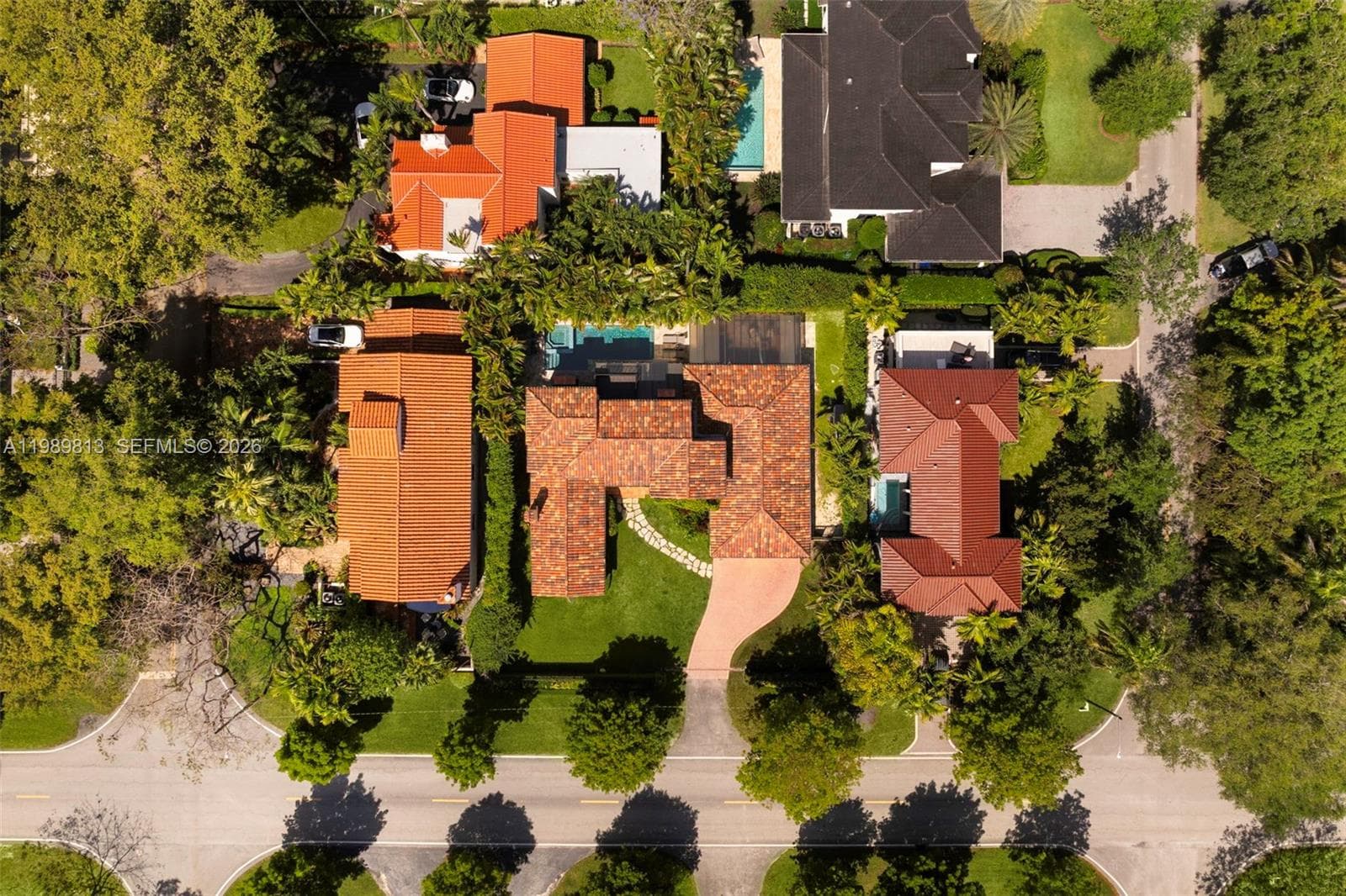 4206 Alhambra Cir, Coral Gables FL 33146 — 36