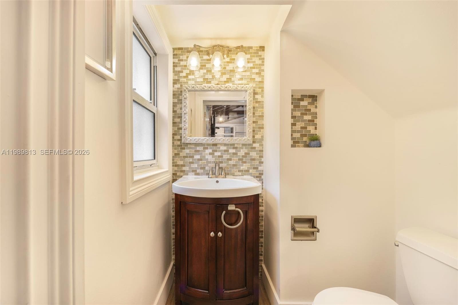 4206 Alhambra Cir, Coral Gables FL 33146 — 25