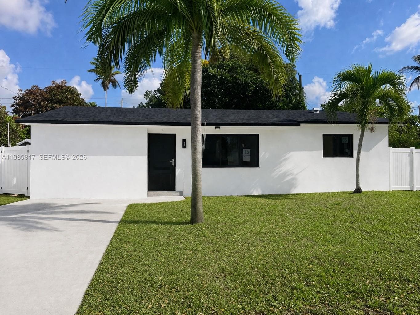 1141 NE 166th St, North Miami Beach FL 33162 — 1