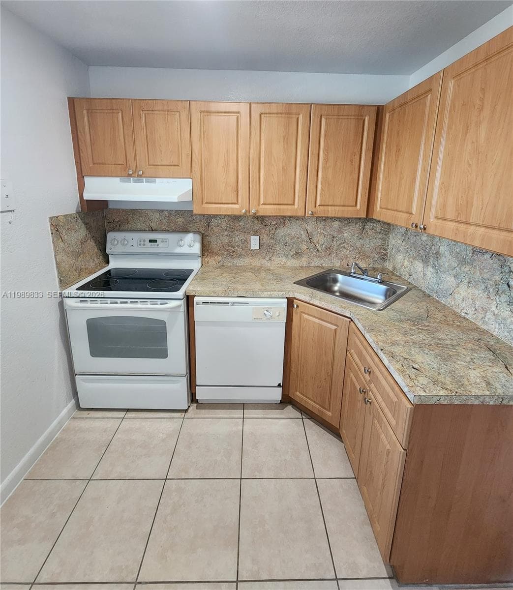 10900 SW 196th St # 417, Cutler Bay FL 33157 — 1