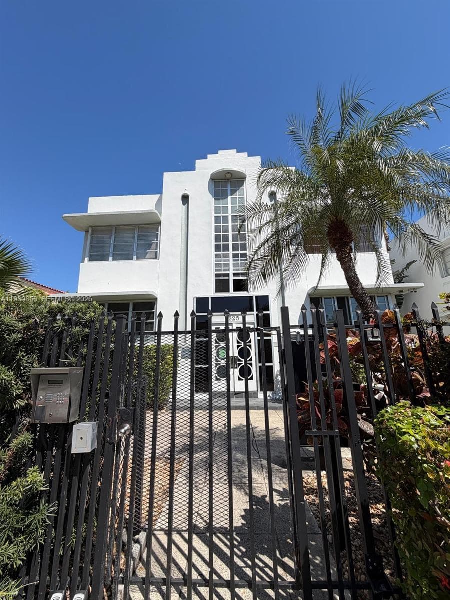 1525 Meridian Ave # 108, Miami Beach FL 33139 — 2