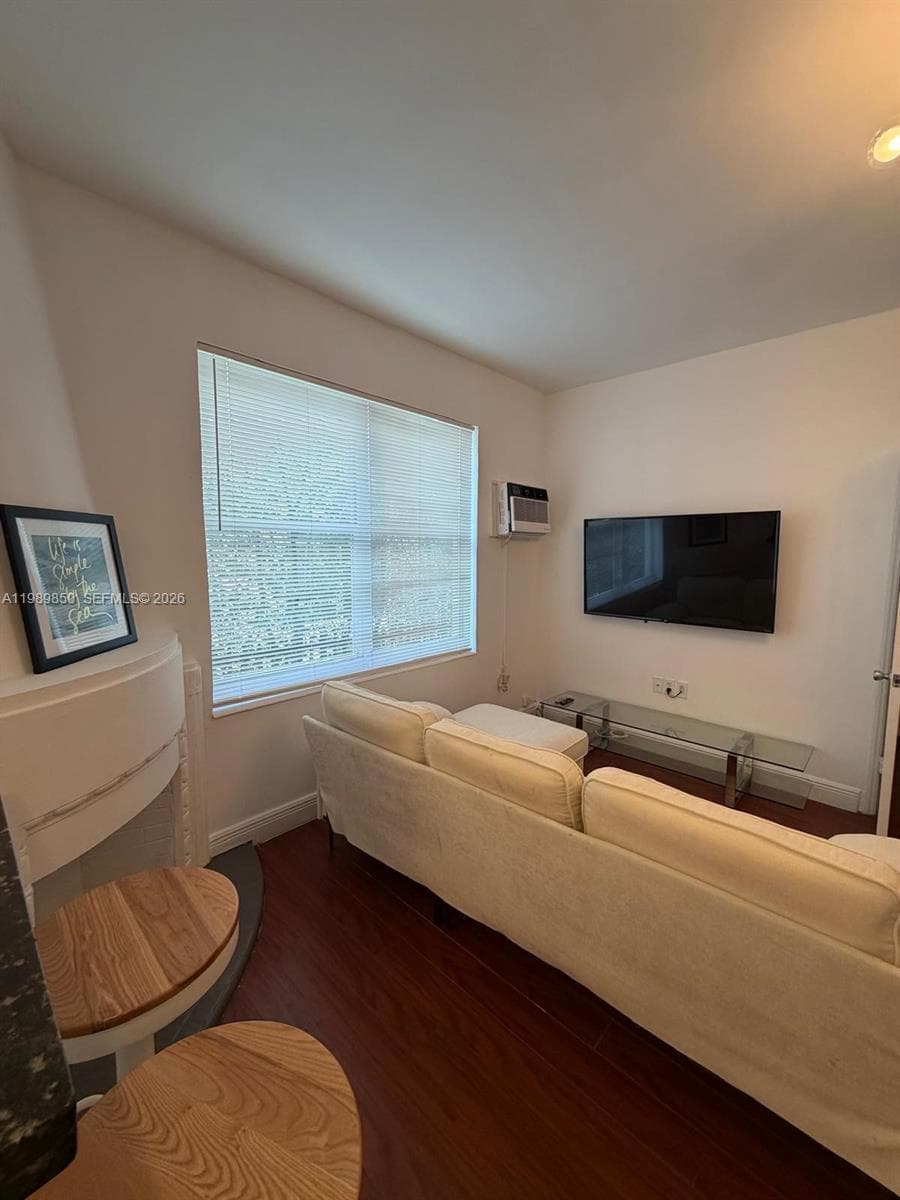 1525 Meridian Ave # 108, Miami Beach FL 33139 — 12