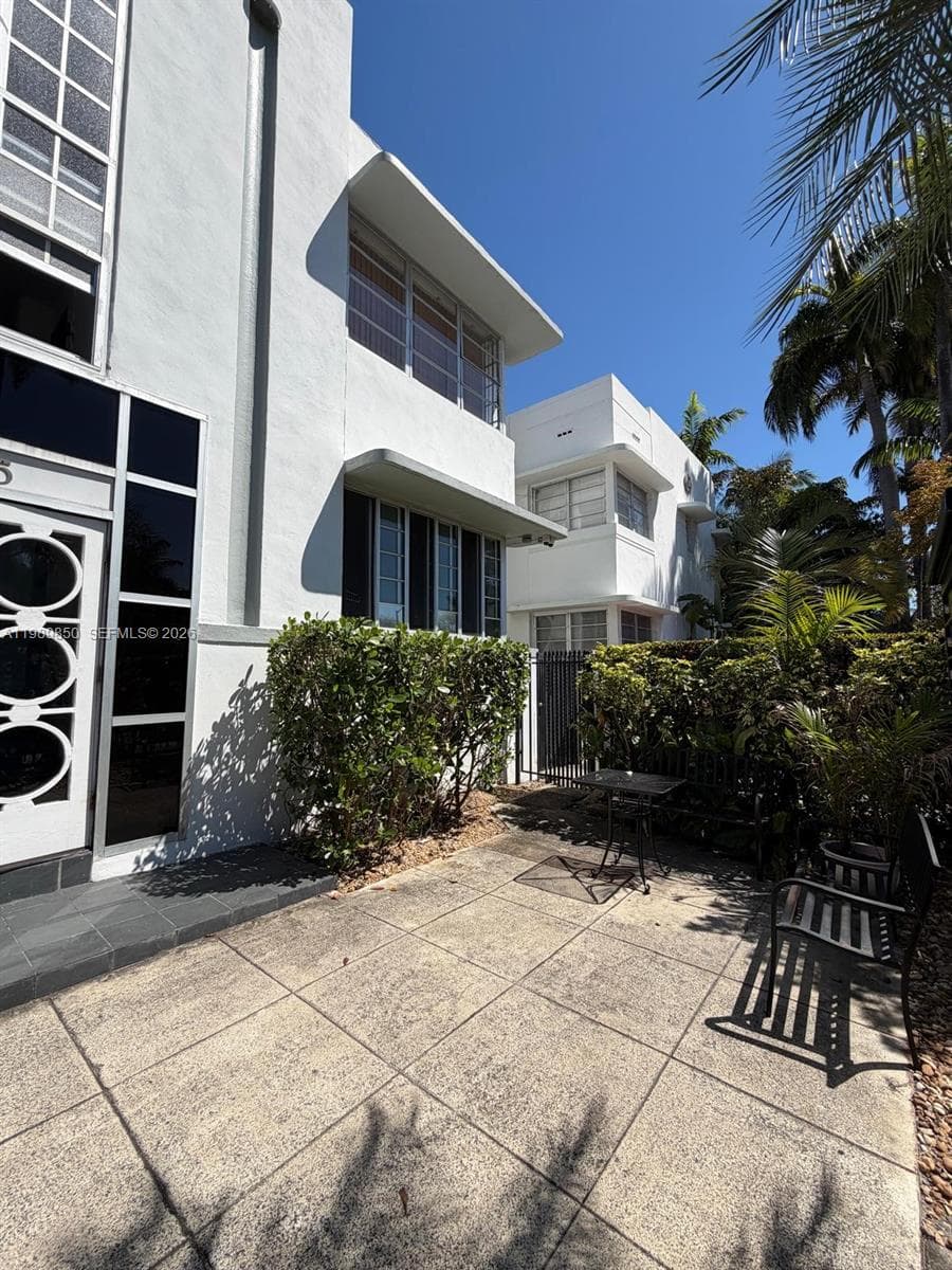 1525 Meridian Ave # 108, Miami Beach FL 33139 — 1