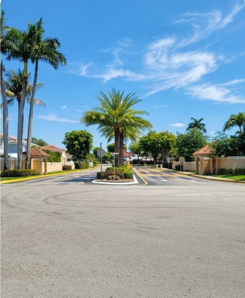 8448 NW 196th Terrace, Hialeah FL 33015 — 67