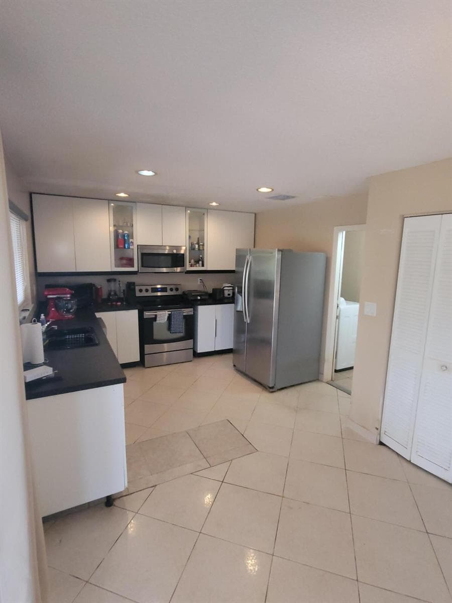 8448 NW 196th Terrace, Hialeah FL 33015 — 10