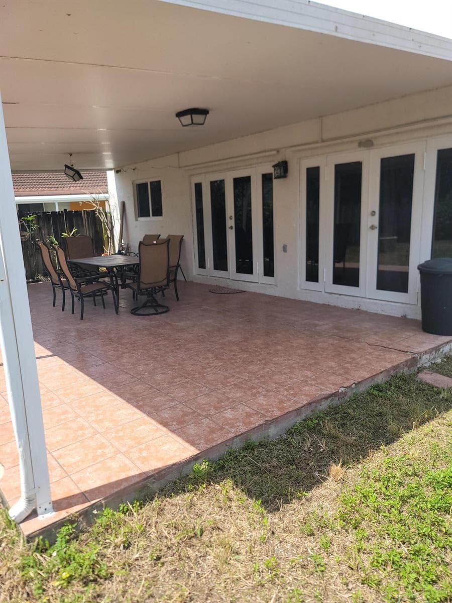 8448 NW 196th Terrace, Hialeah FL 33015 — 31