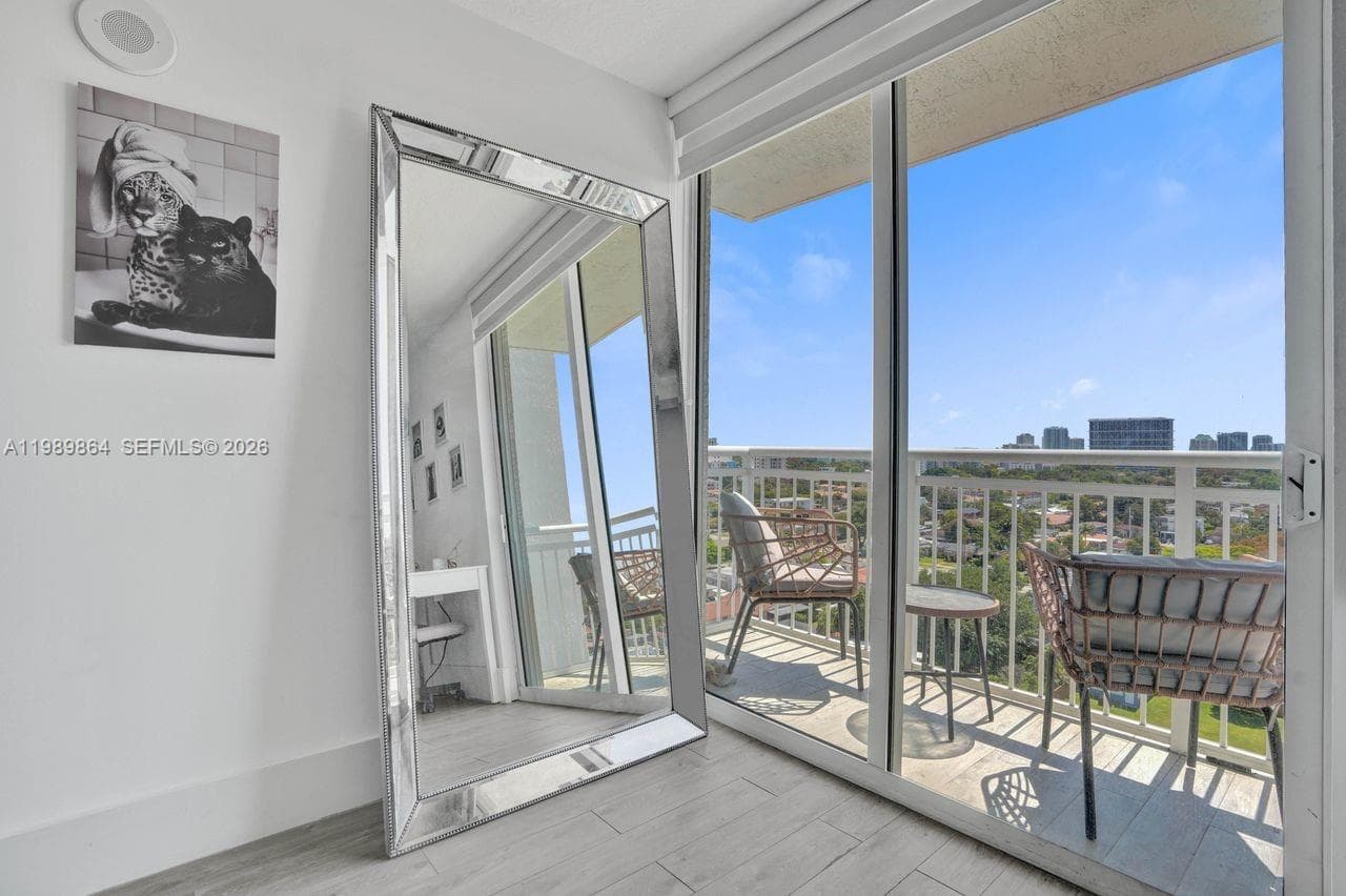 3000 Coral Way # 1114, Miami FL 33145 — 16