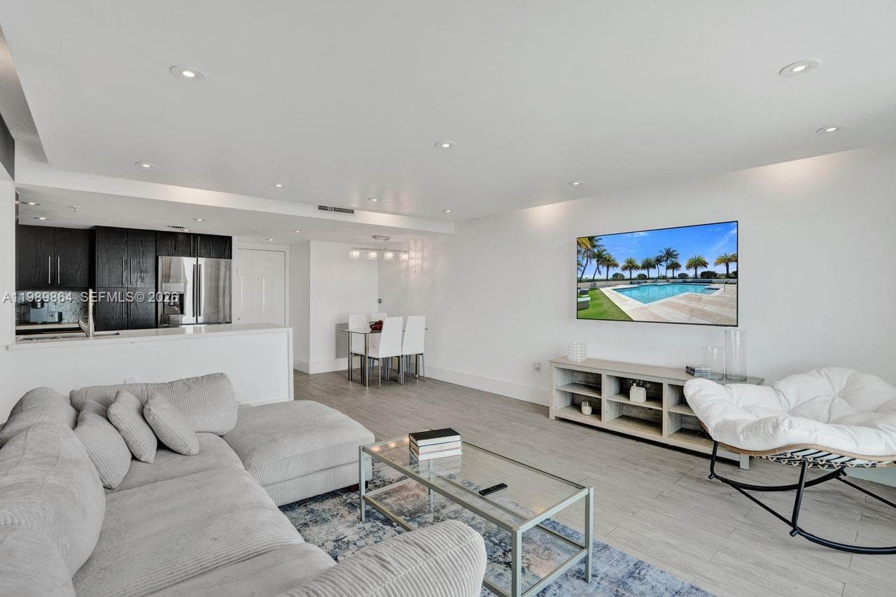 3000 Coral Way # 1114, Miami FL 33145 — 3