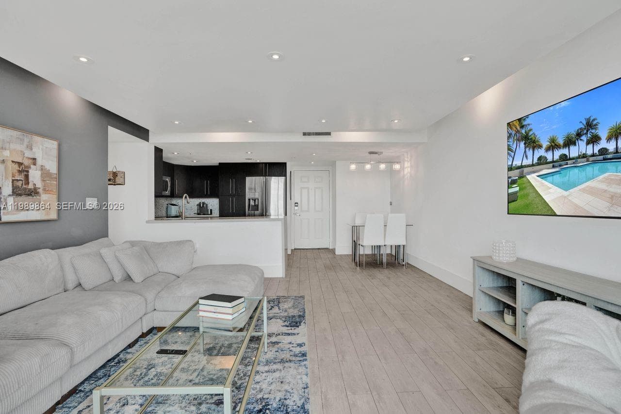3000 Coral Way # 1114, Miami FL 33145 — 5