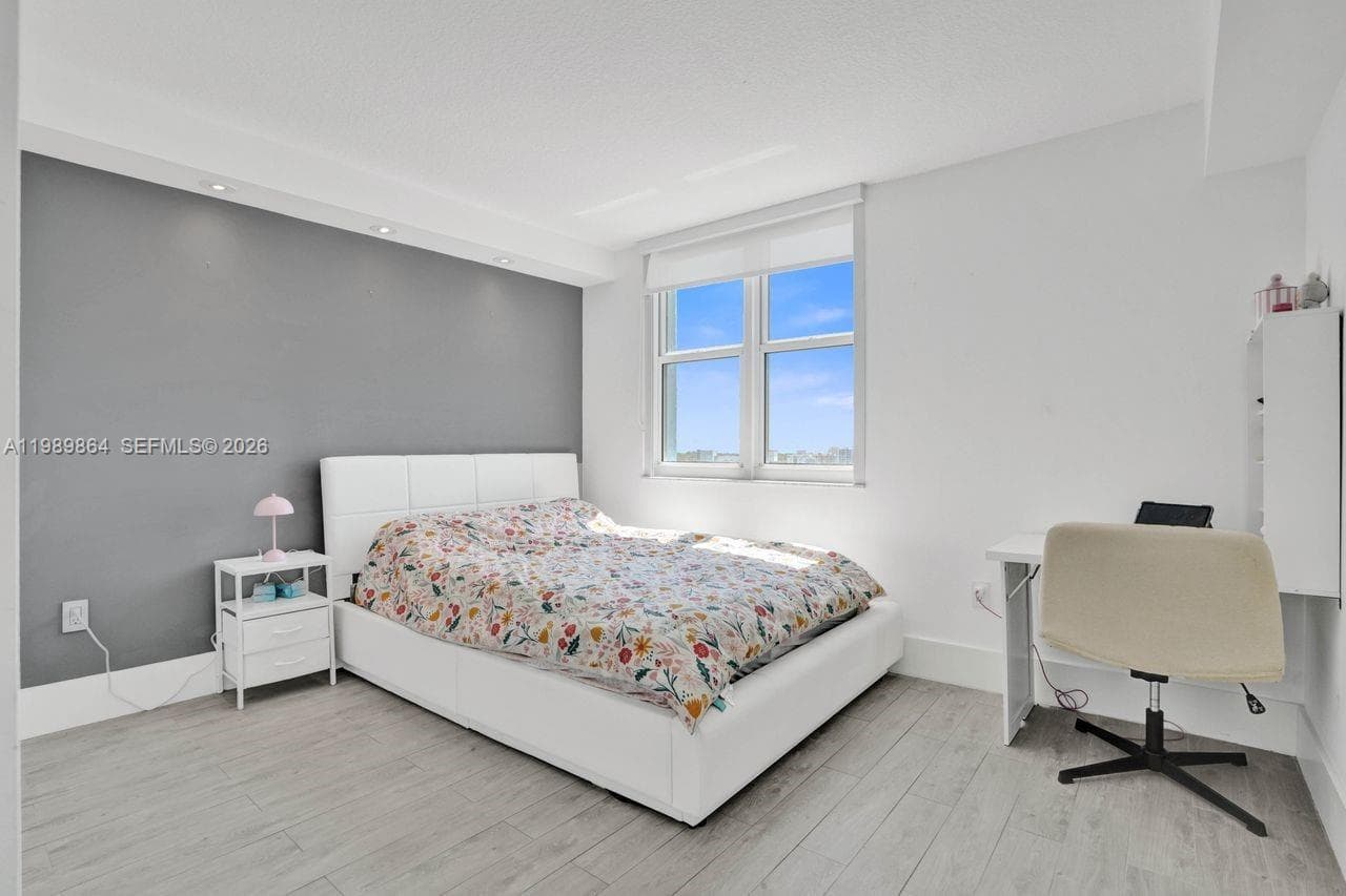 3000 Coral Way # 1114, Miami FL 33145 — 20