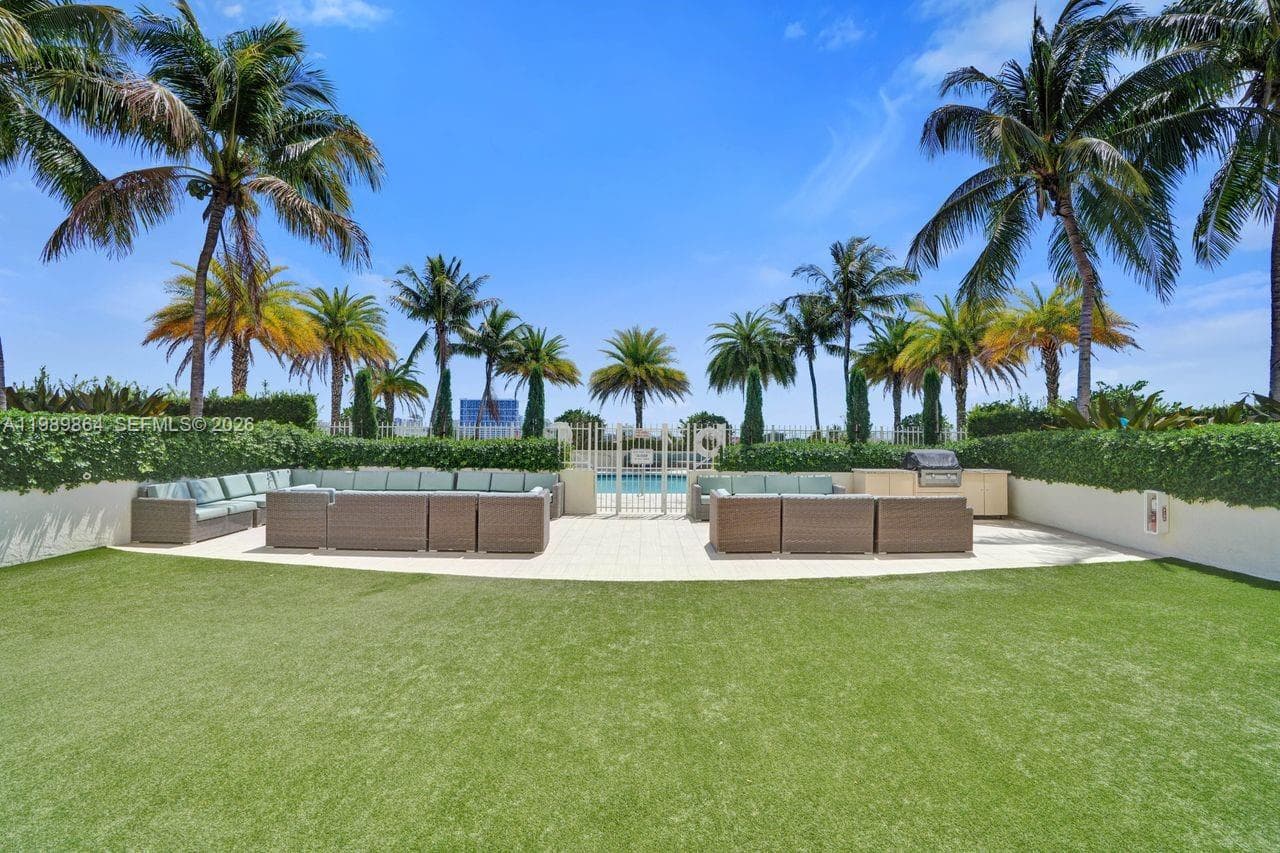 3000 Coral Way # 1114, Miami FL 33145 — 40