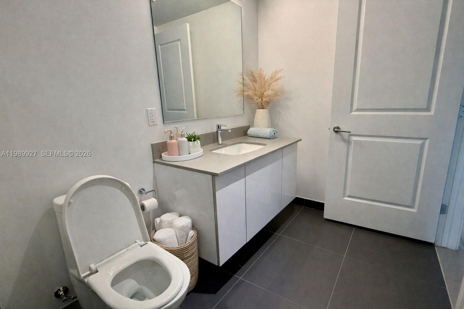 1600 NE 1st Ave # 1210, Miami FL 33132 — 7