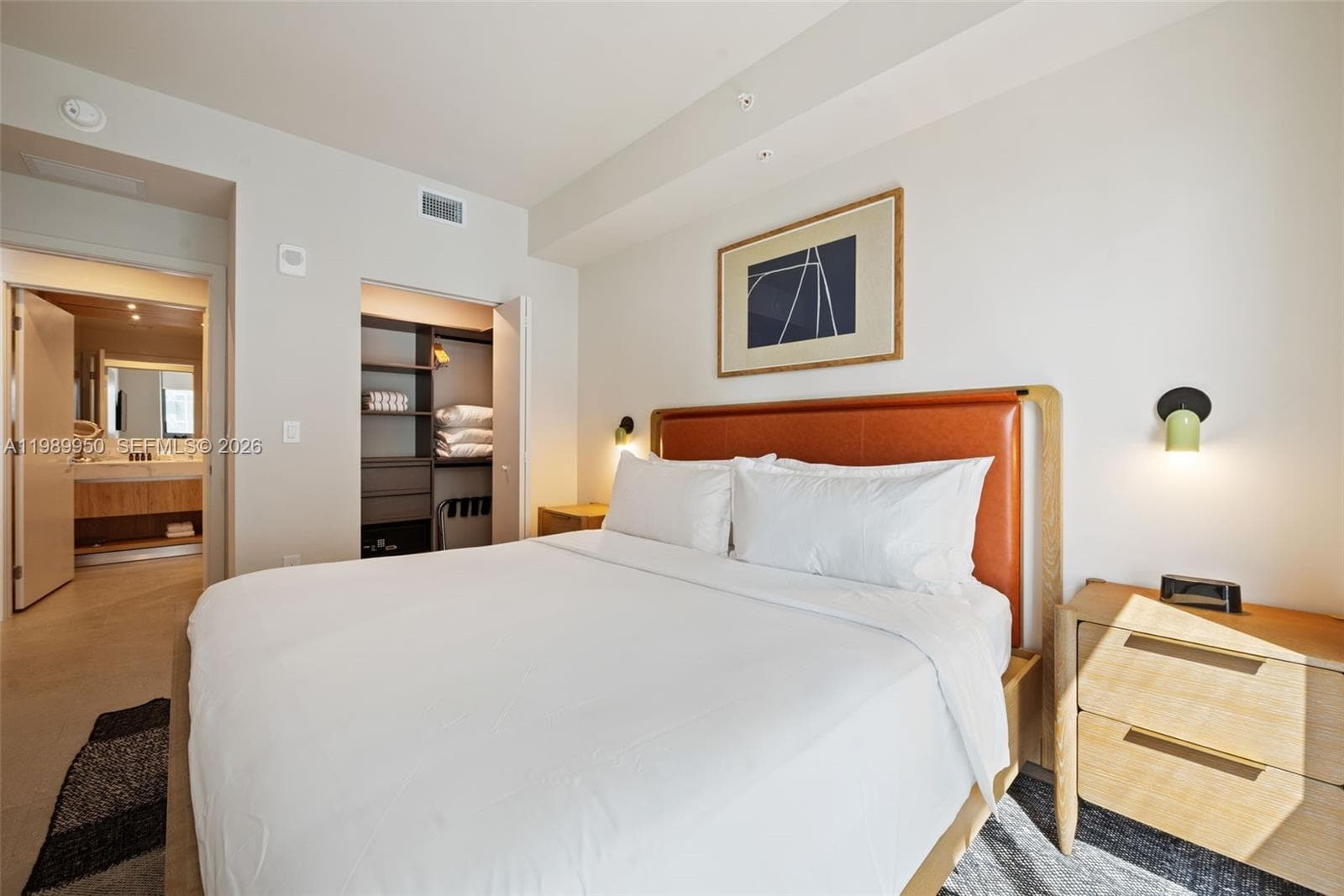 11 NE 6th St # 2605, Miami FL 33132 — 16