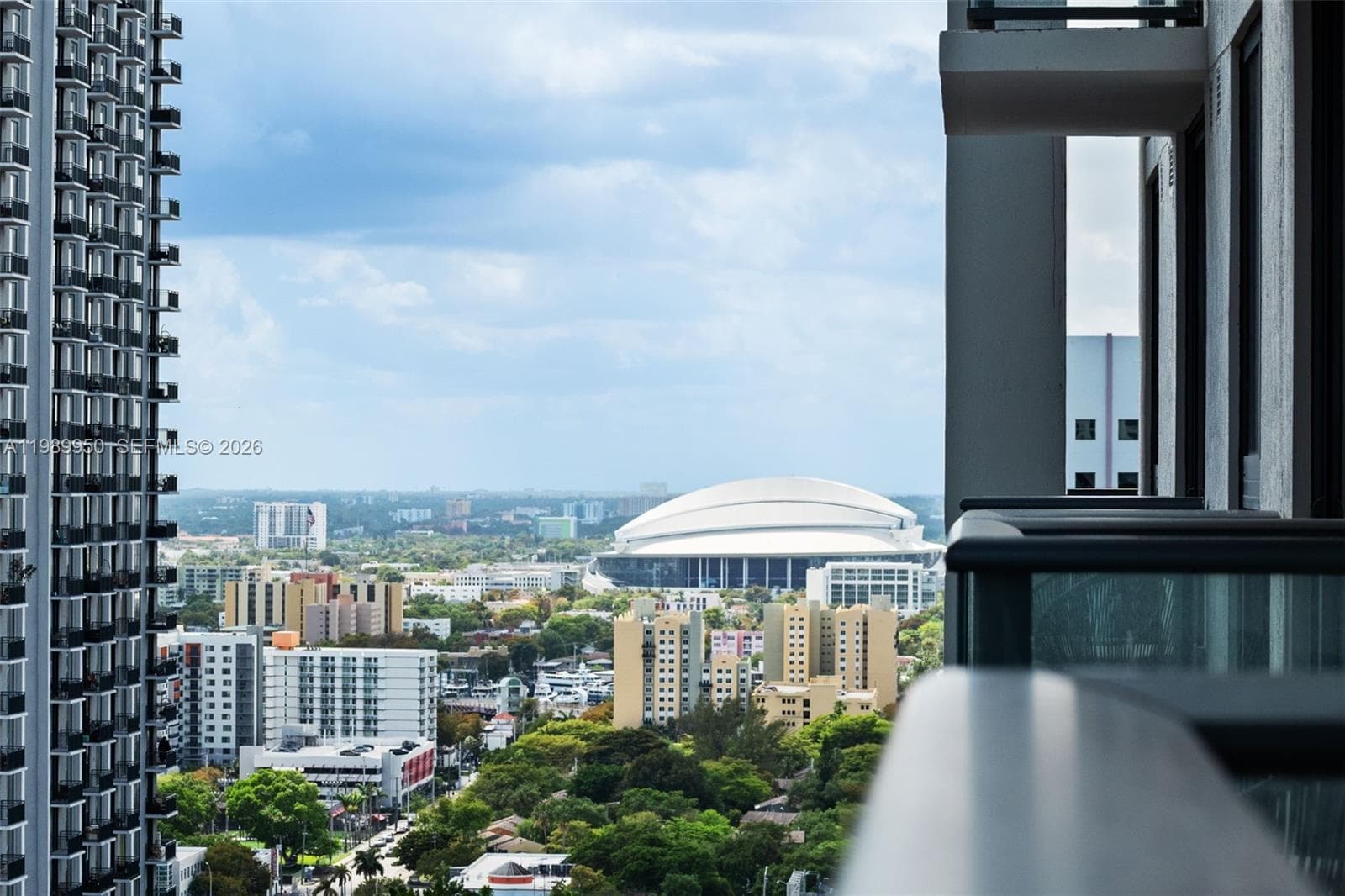 11 NE 6th St # 2605, Miami FL 33132 — 26