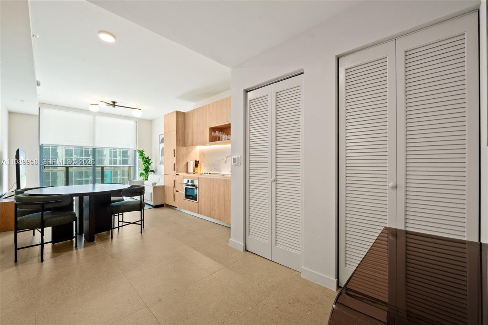 11 NE 6th St # 2605, Miami FL 33132 — 5