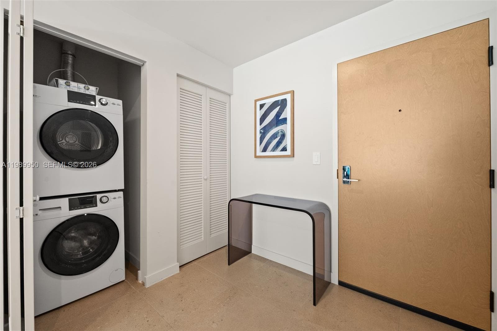 11 NE 6th St # 2605, Miami FL 33132 — 14