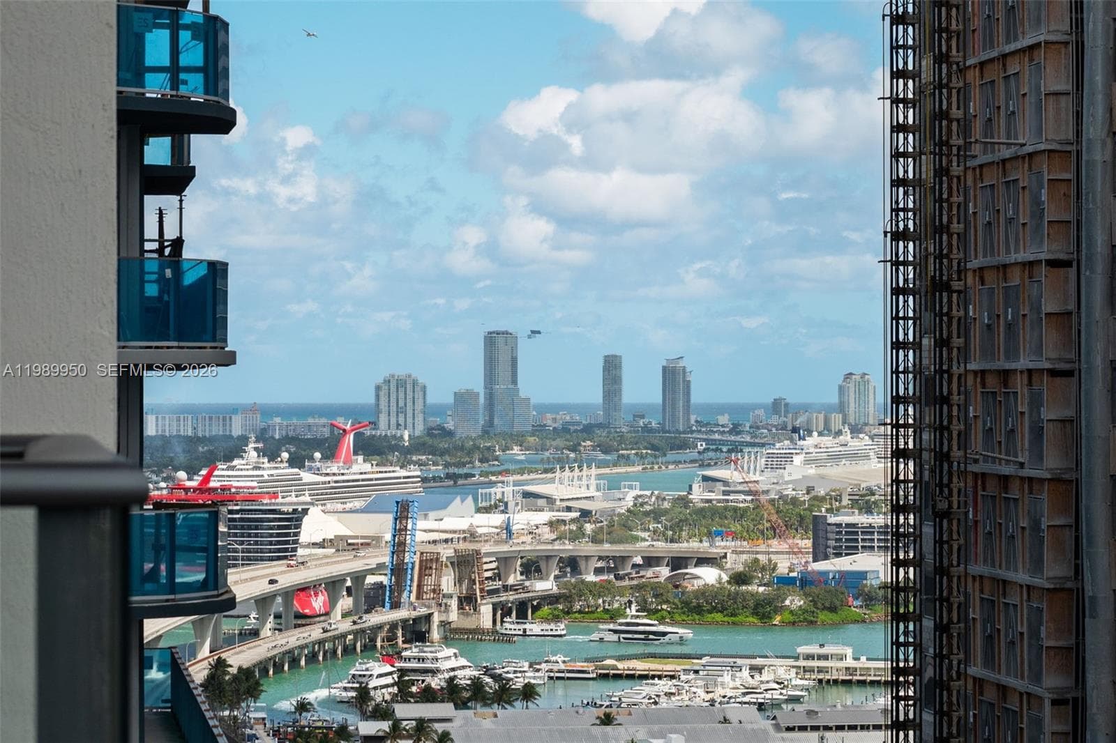 11 NE 6th St # 2605, Miami FL 33132 — 25