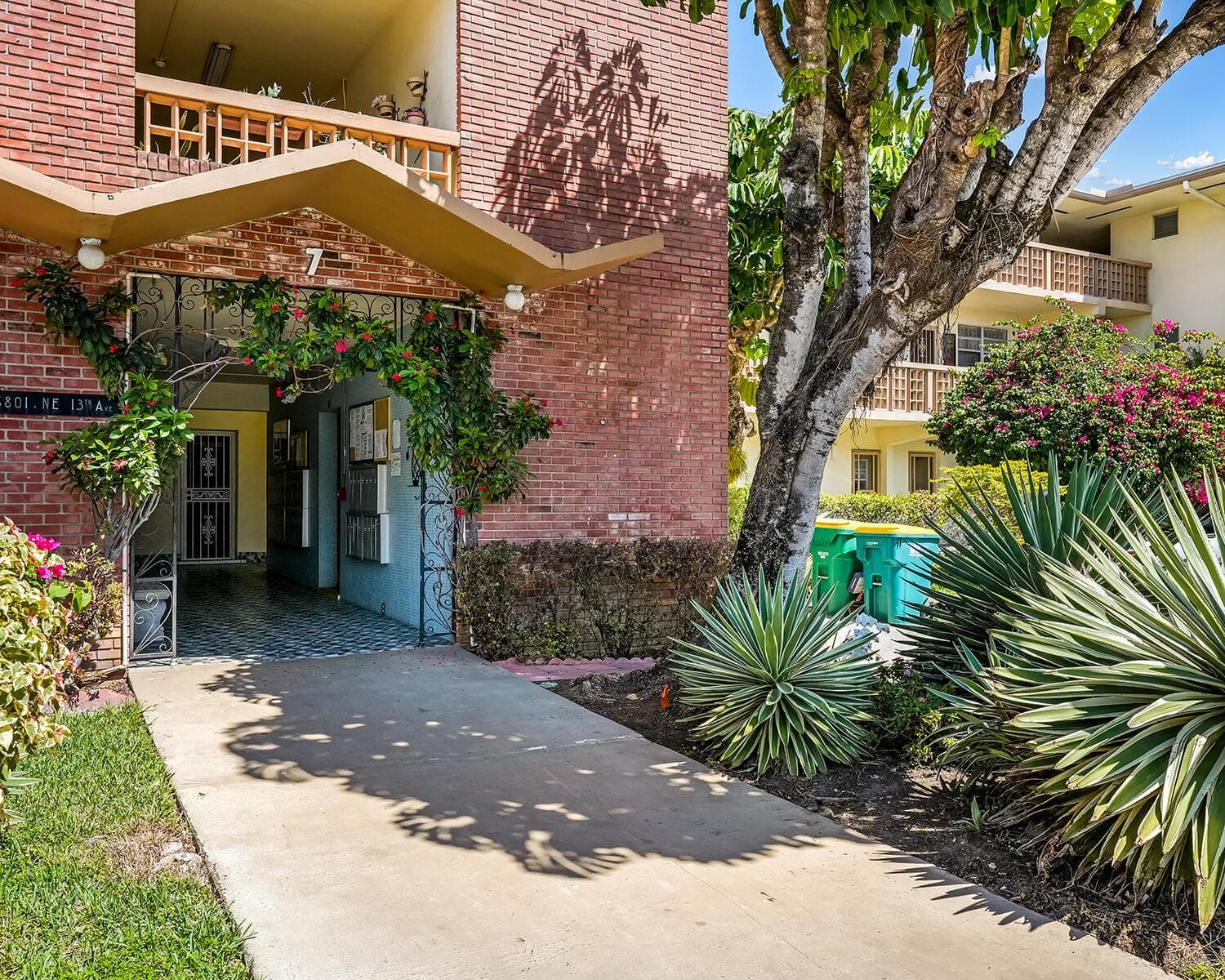 16801 NE 13th Avenue # 308, Miami FL 33162 — 18