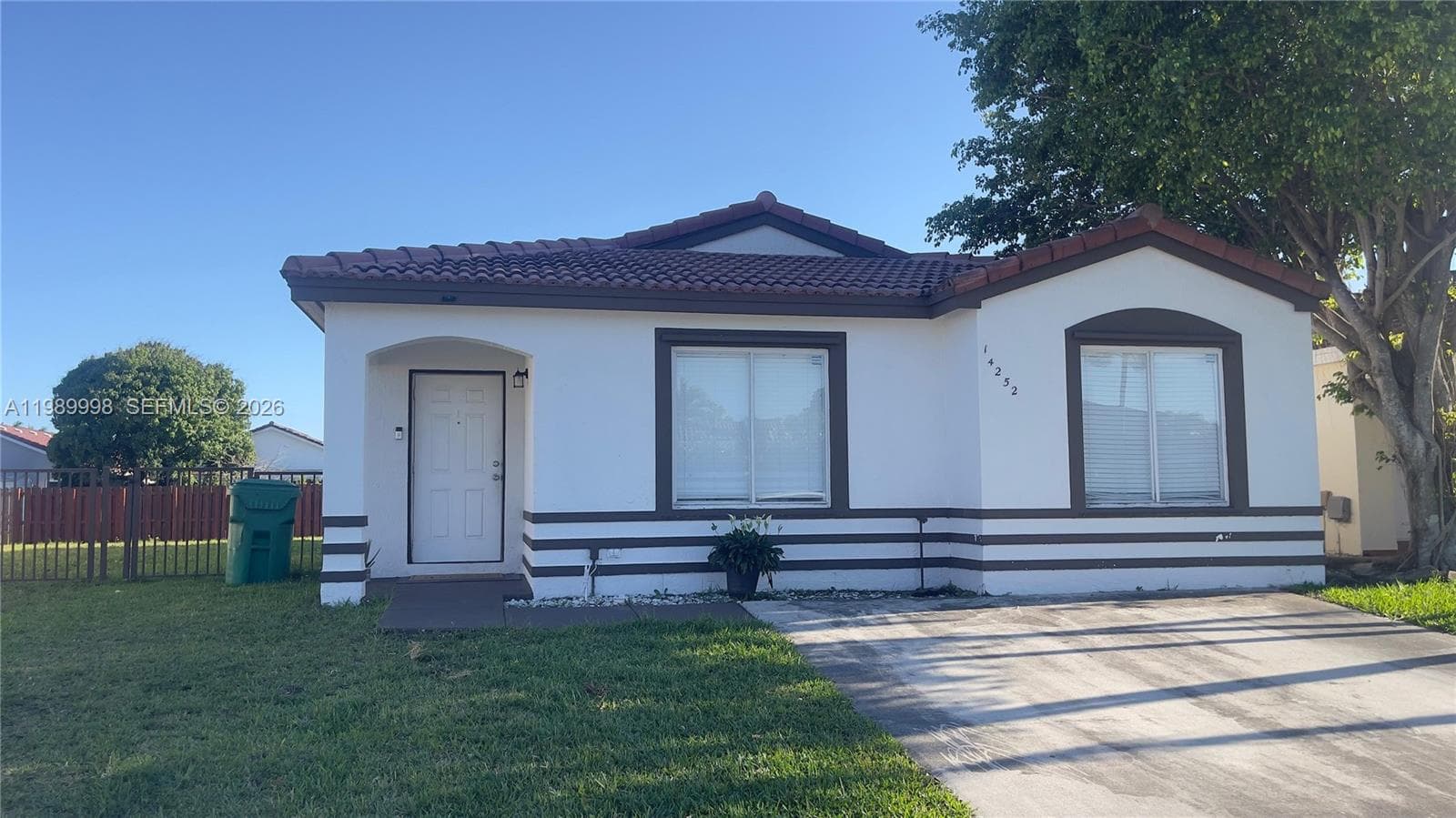 14252 SW 175th Ter, Miami FL 33177 — 14